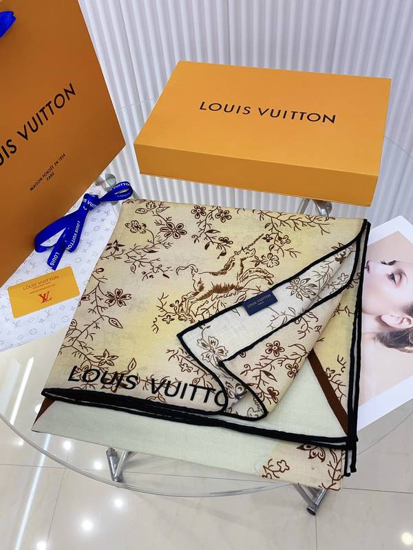 Louis Vuitton Scarf LVC00551